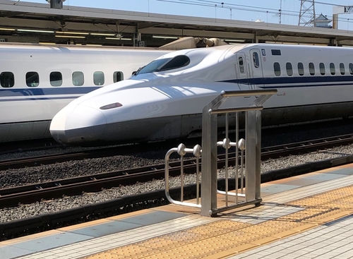 GET OUT AND GO–ON A JAPANESE BULLET TRAIN